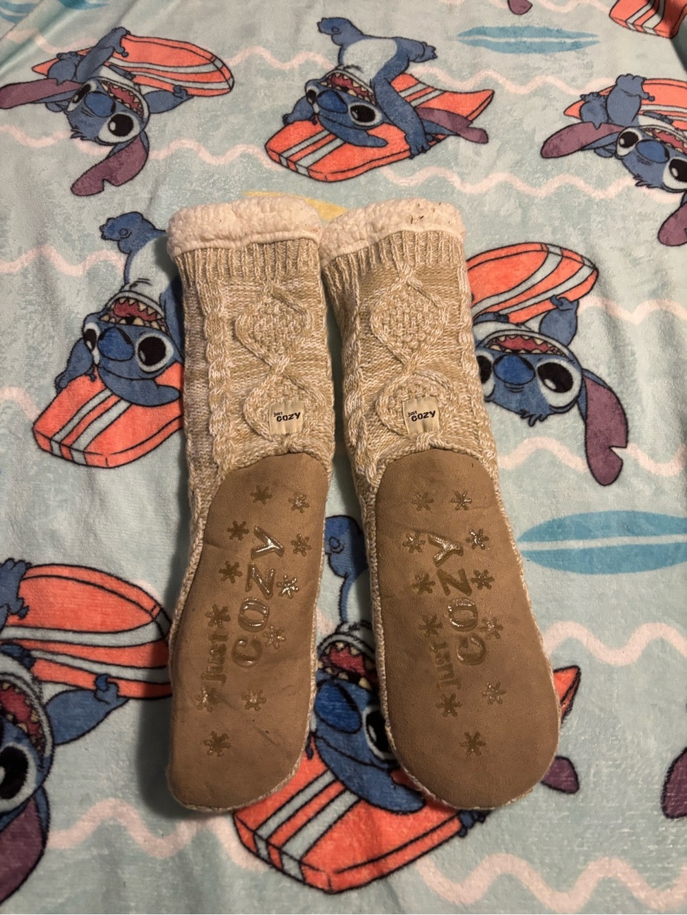 Cozy Knit Sherpa-Lined Slipper Socks in Beige